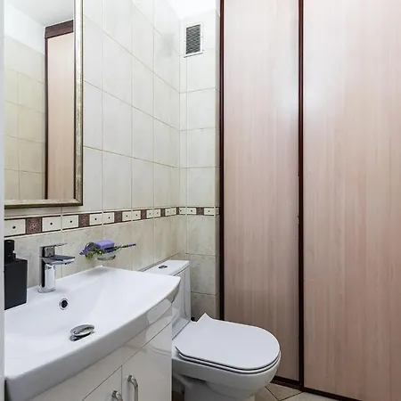 Room, Pirenejska 20 Cozy Rooms Warsaw Exterior photo