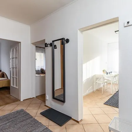 Room, Pirenejska 20 Cozy Rooms Warsaw Exterior photo