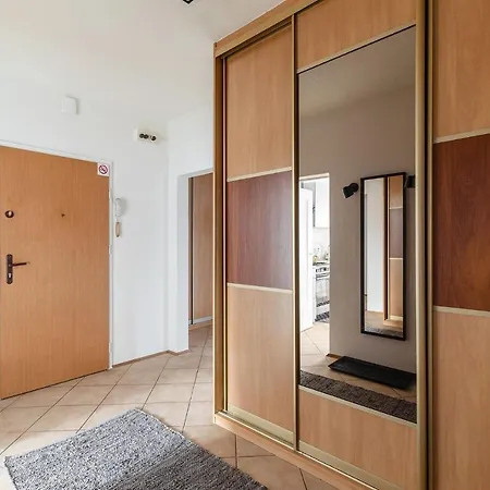 Room, Pirenejska 20 Cozy Rooms Warsaw Exterior photo