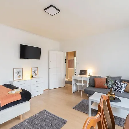 Room, Pirenejska 20 Cozy Rooms Warsaw Exterior photo
