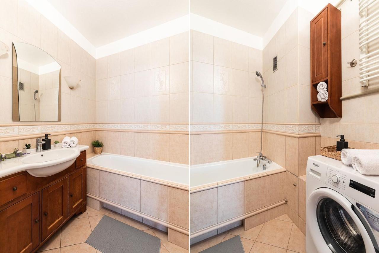 Room, Pirenejska 20 Cozy Apartament *